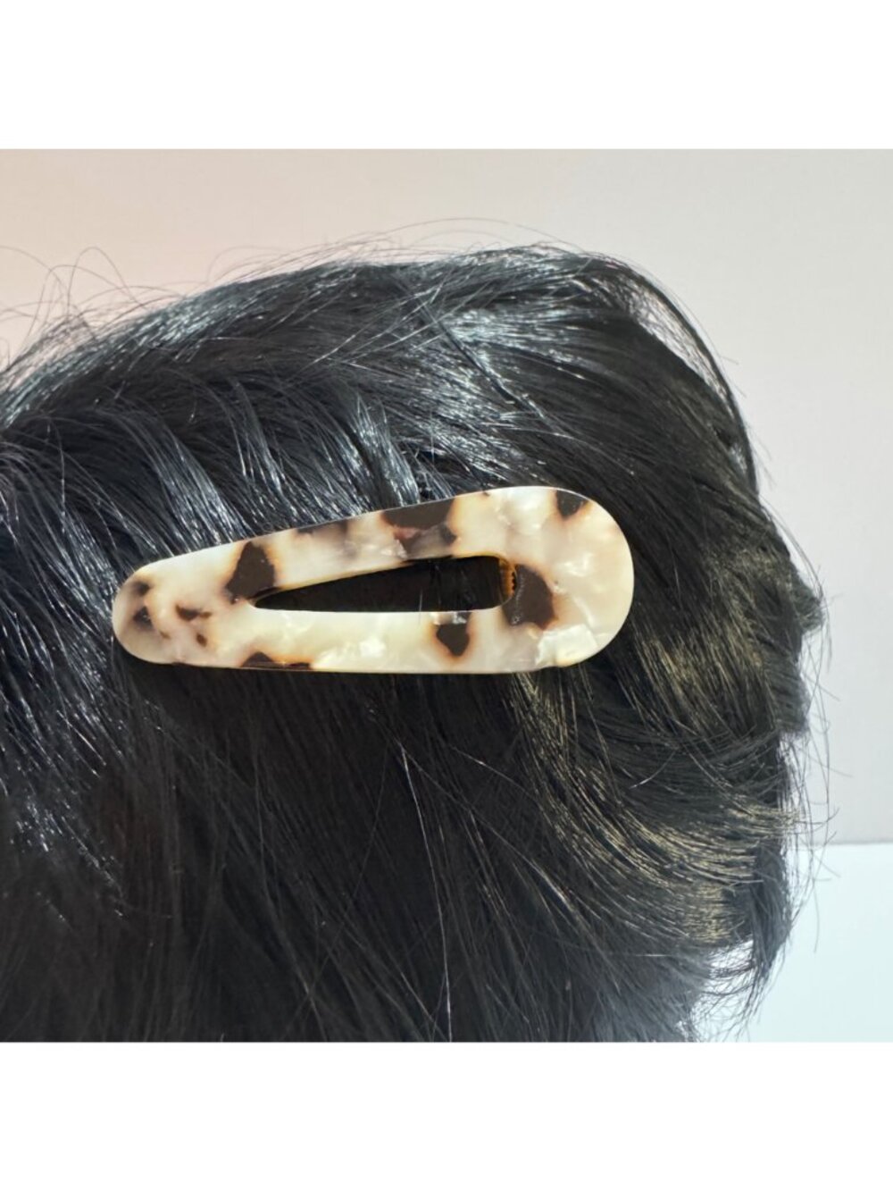 Tortoise Shell & Gold Hair Clip Acrylic & Metal Design New Elegant Style Women - Picture 3 of 6